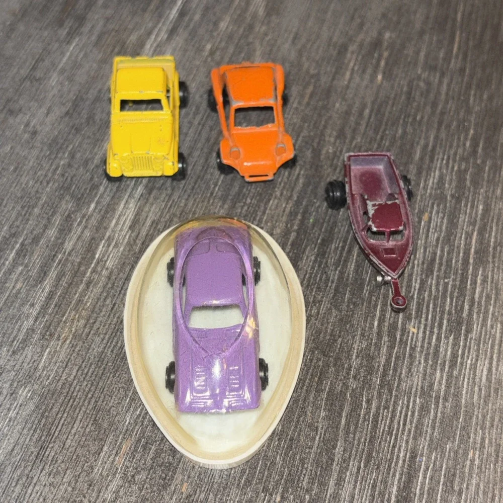 Lot Of 4 Tootsie Toy Metal Cars And Boat